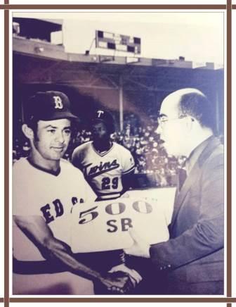 Luis Aparicio es el único venezolano en el @baseballhall. ¿Quienes se  unirán a él en un futuro? #MLBVenezuela 🇻🇪